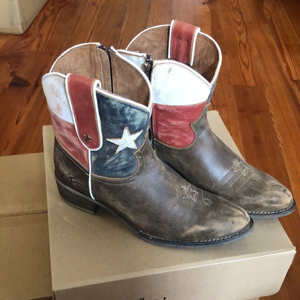 Sheryl Crow Americana 10 NWT boots in original box